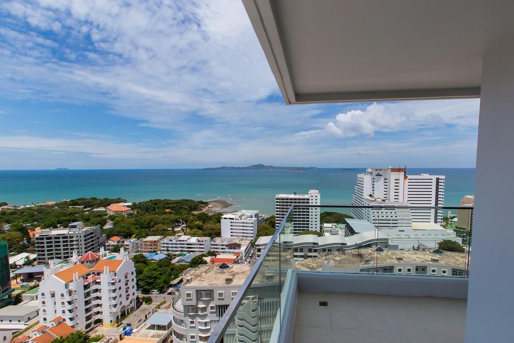 The Cliff Residence Condo Pattaya Room photo