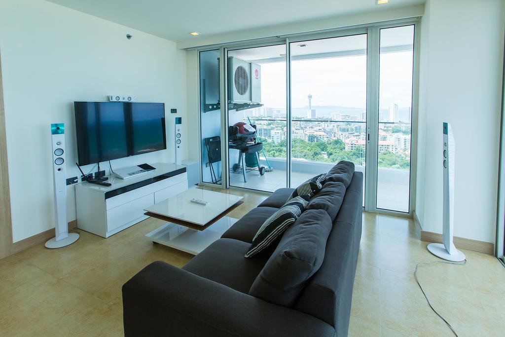 The Cliff Residence Condo Pattaya Room photo