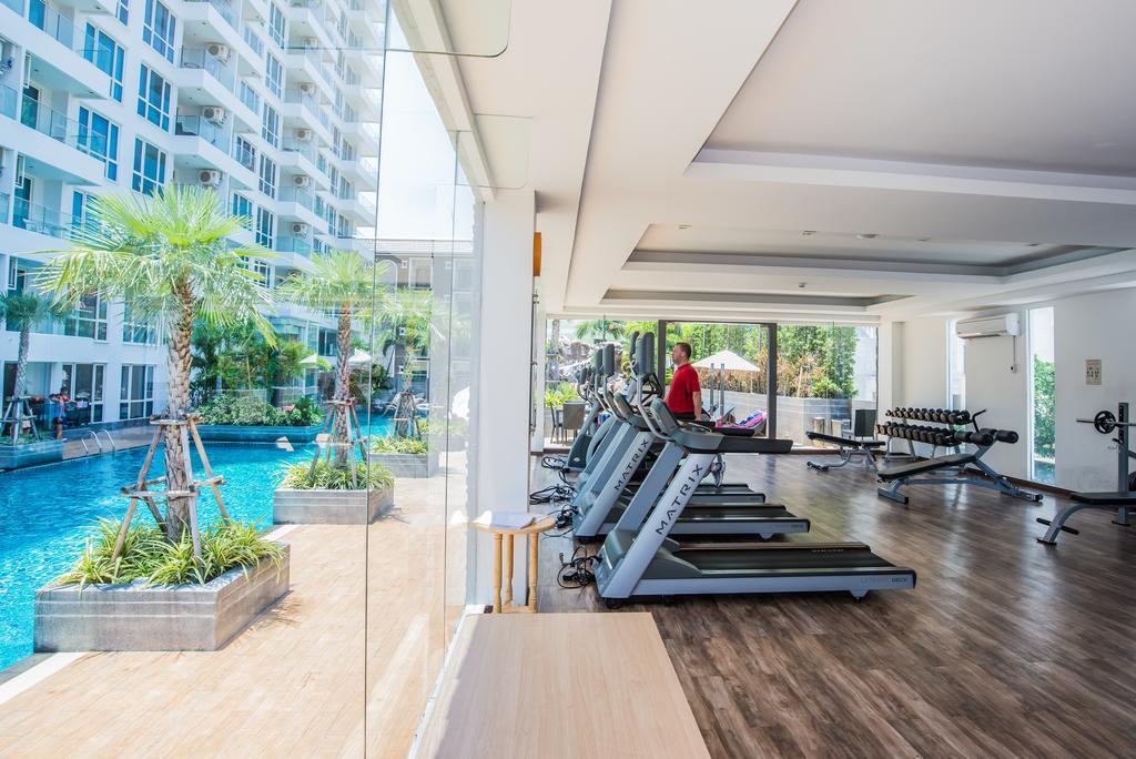 The Cliff Residence Condo Pattaya Exterior photo