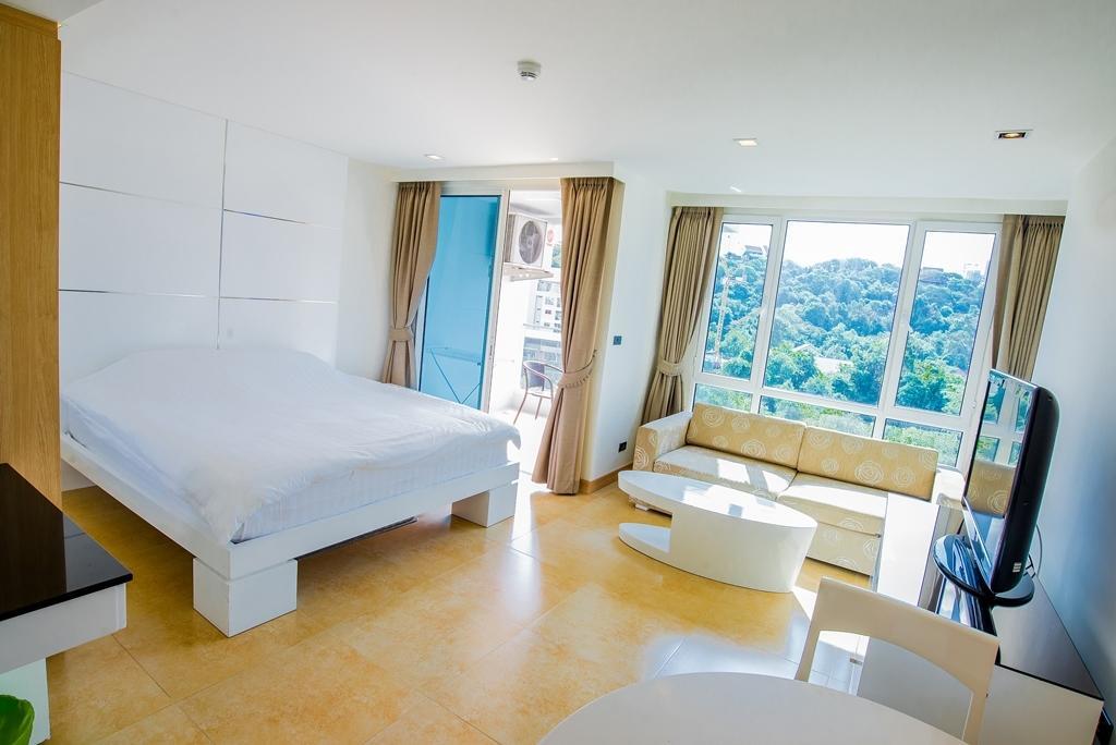 The Cliff Residence Condo Pattaya Room photo